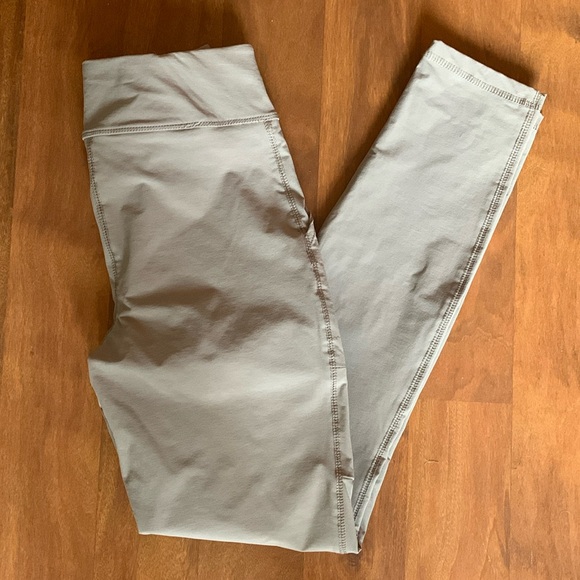 EUC Fabletics XXS Hybrid Cargo Pants - Picture 6 of 13